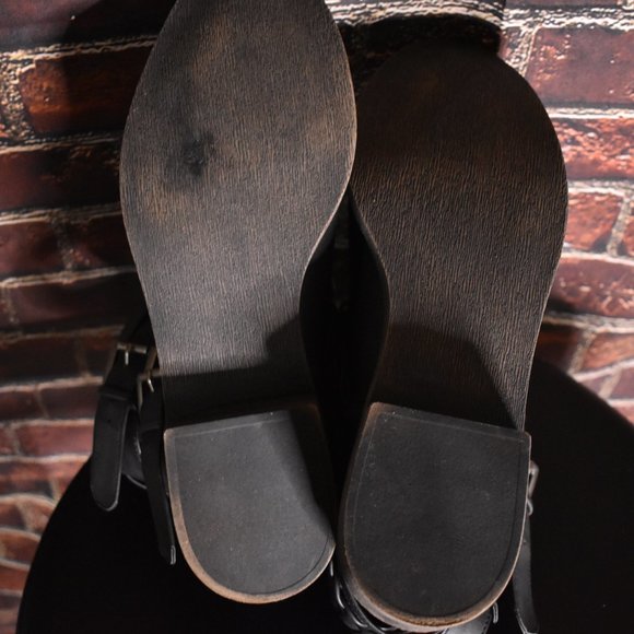 Fergalicious Black Short Boot - Picture 3 of 7